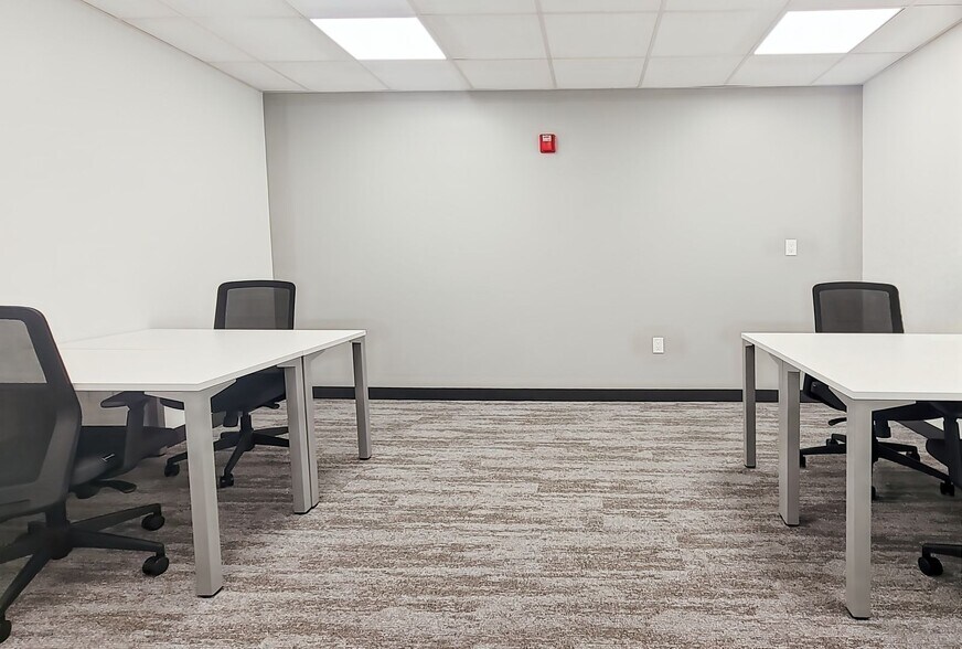 More Photos Of 4848 S 76th St, Milwaukee Coworking Space