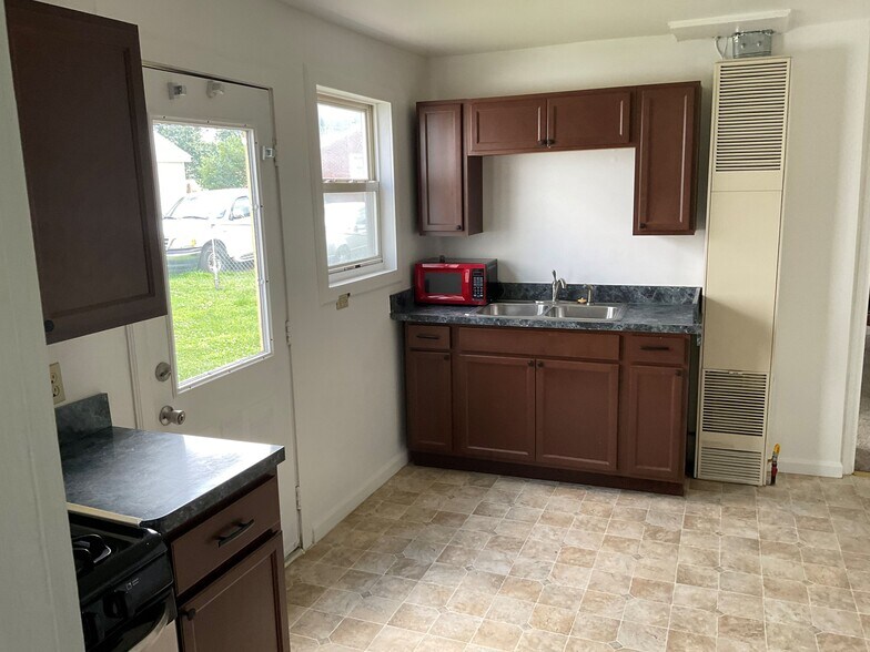 More Photos Of 1806 Fall Hill Ave, Fredericksburg Storefront Retail Residential For Sale