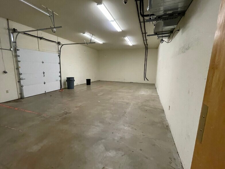 More Photos Of 60 Niemann Ln, Murphysboro Freestanding For Sale