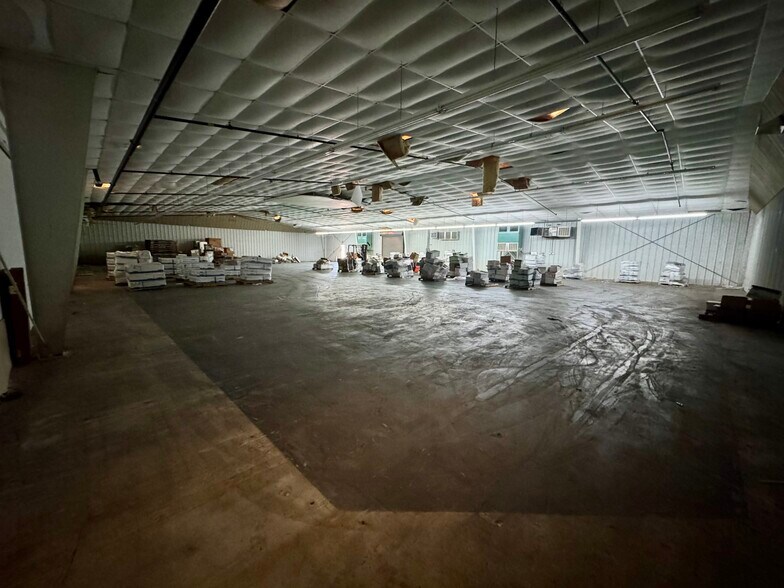 More Photos Of 435 Georgetown hwy, Johnsonville Self Storage For Sale