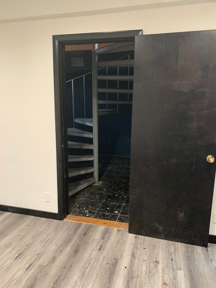 More Photos Of 14200-14238 SW 136th St, Miami Light Manufacturing For Sale