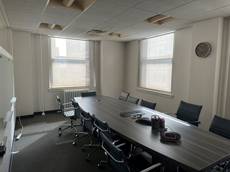 More Photos Of 235 Park Ave S, New York Office For Lease