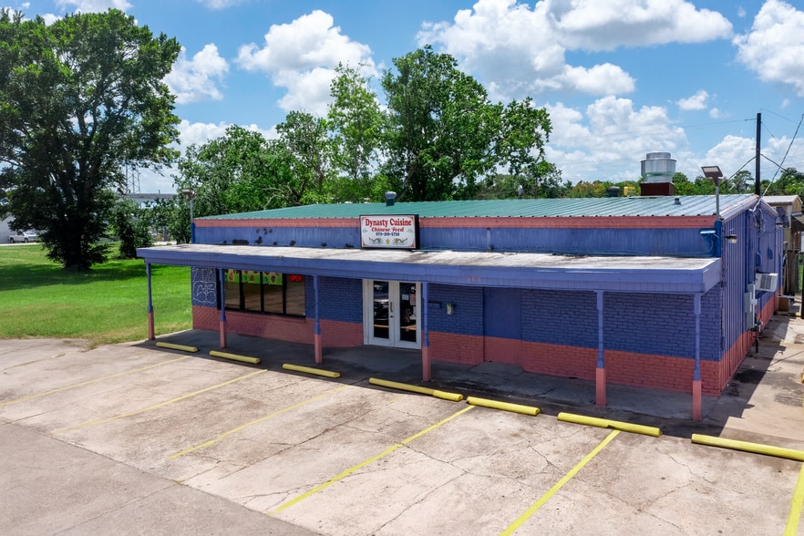 More Photos Of 500 S Velasco St, Angleton Restaurant For Sale