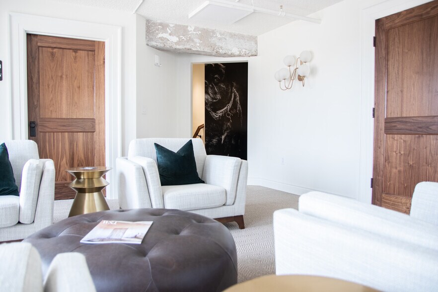 More Photos Of 201 S Broadway Ave, Albert Lea Loft Creative Space For Lease