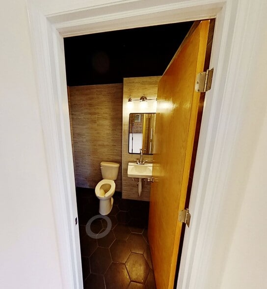 More Photos Of 960 Manhattan Ave, Brooklyn Medical For Lease