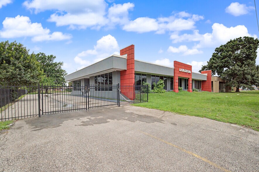 More Photos Of 6915 Antoine Dr, Houston Medical For Lease