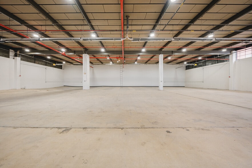 More Photos Of 555 Johnson Ave, Brooklyn Unknown For Lease