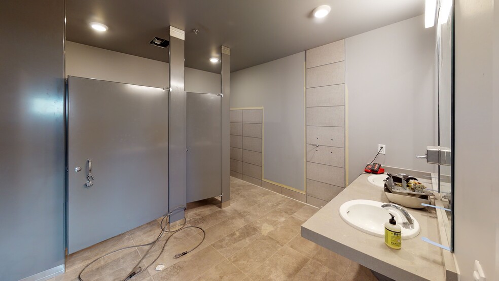 More Photos Of 636 29th St, Denver Storefront Retail Office For Lease