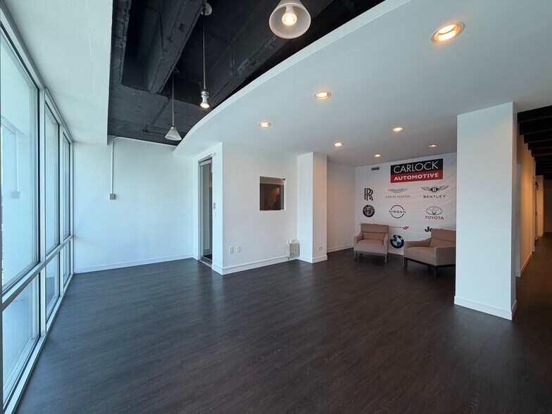 More Photos Of 1720 W End Ave, Nashville Office For Lease