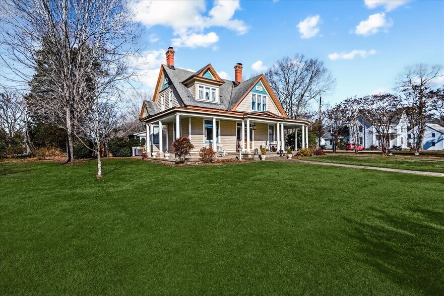 More Photos Of 115 E Broaddus Ave, Bowling Green Apartments For Sale