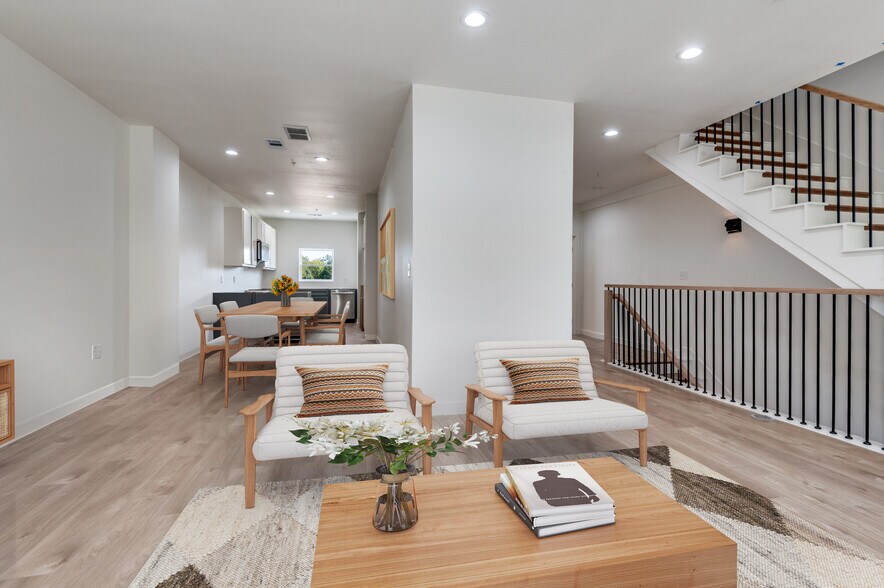 More Photos Of 504 O Connor Rd, Irving Multifamily For Sale