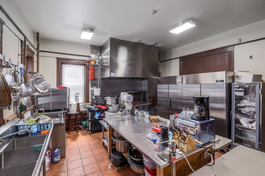 More Photos Of 829 Main St, Worcester Religious Facility For Sale