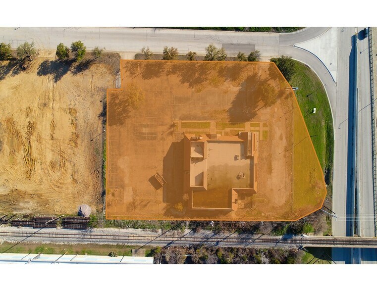 More Photos Of 2601 Galleria Dr, Arlington Land For Lease