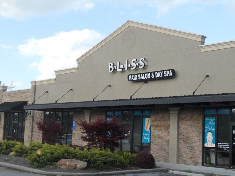More Photos Of 4040 Chapel Hill Rd, Douglasville Storefront For Lease