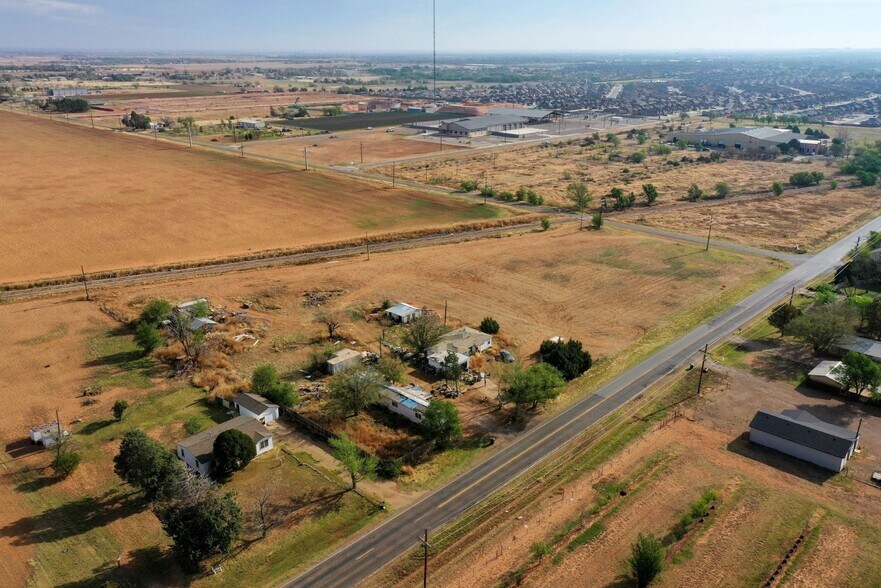 More Photos Of 7910 34th St, Lubbock Office For Sale