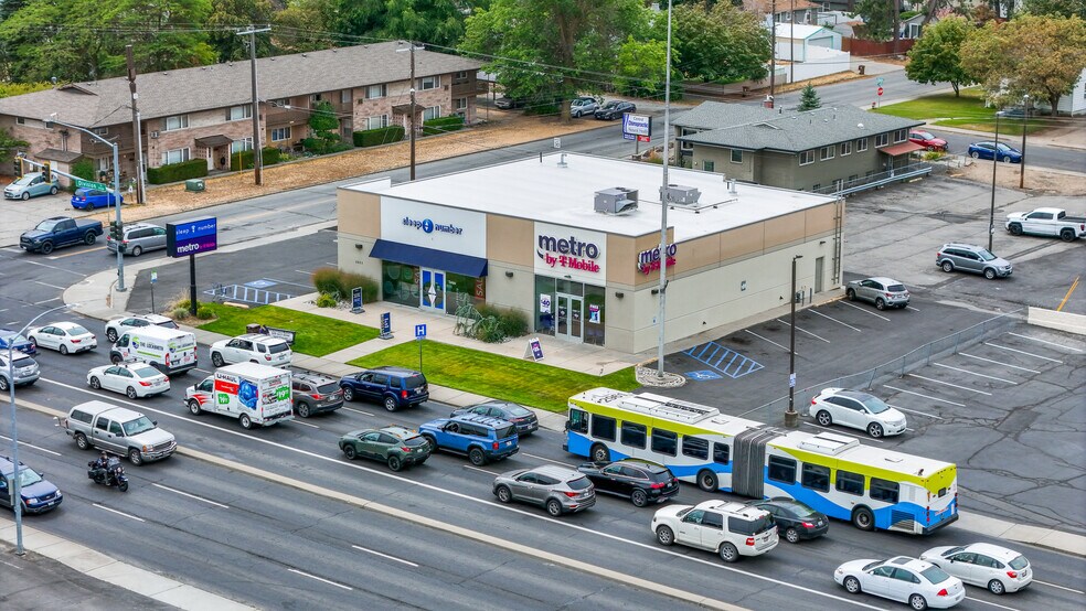 Primary Photo Of 5903 N Division St, Spokane Storefront For Sale