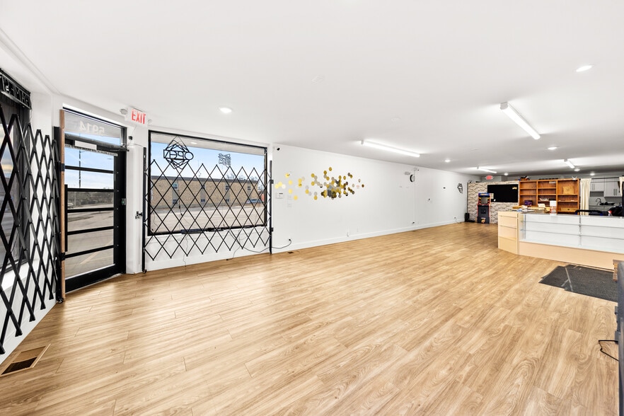 More Photos Of 5914 Troost Ave, Kansas City Flex For Lease