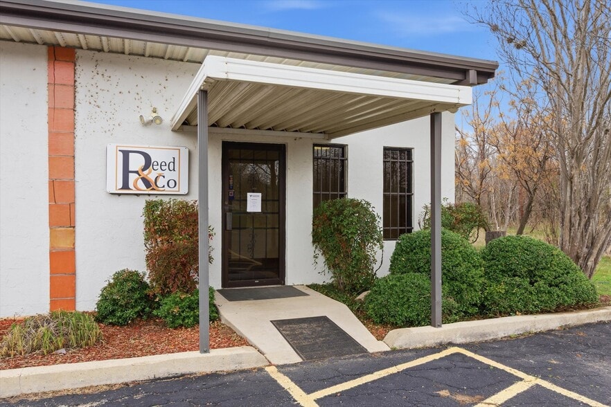 Primary Photo Of 321 Cheatham St, San Marcos Office For Sale