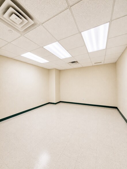 More Photos Of 8710 5th Ave, Brooklyn Medical For Lease