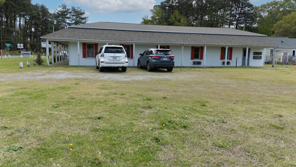 More Photos Of 220 Chesapeake Dr, White Stone Office For Sale