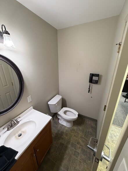 More Photos Of 10012 E 46th Pl, Tulsa Warehouse For Sale