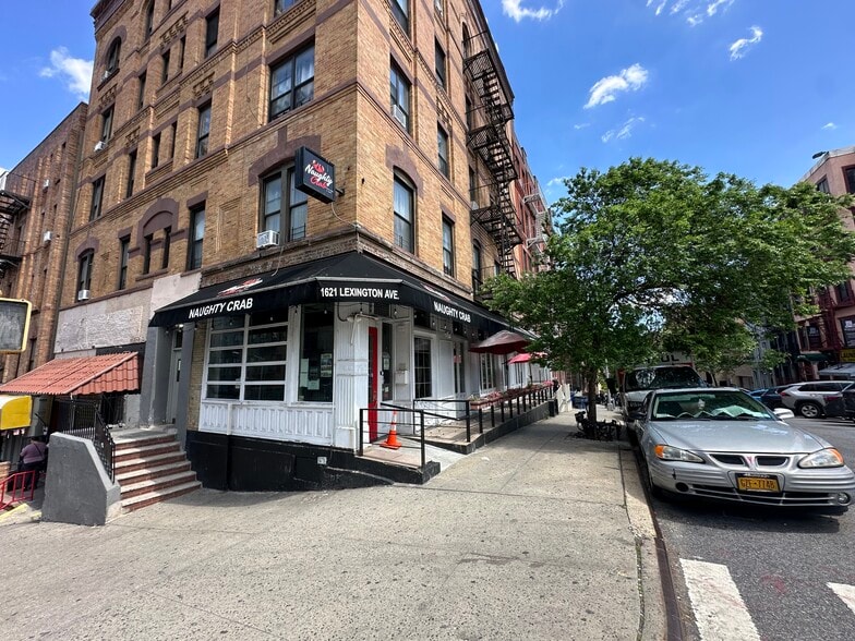 More Photos Of 1621 Lexington Ave, New York Apartments For Lease