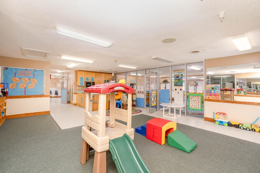 More Photos Of 2081 Mesa Valley Way, Austell Specialty For Sale