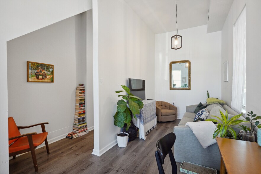 More Photos Of 2008 Foucher St, New Orleans Multifamily For Sale