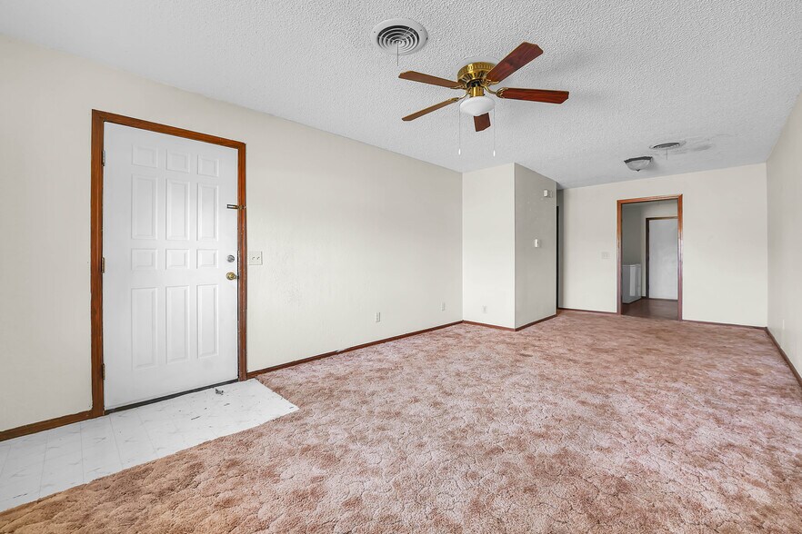 More Photos Of 418 N Electra St, Sayre Apartments For Sale