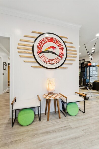 More Photos Of 5000 New Point Rd, Williamsburg Office For Sale