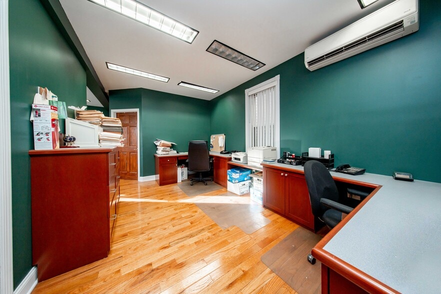 More Photos Of 2334 Sound St, Astoria Medical For Lease