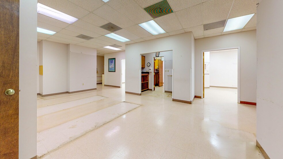 More Photos Of 125 Executive Dr, Danville Office For Sale