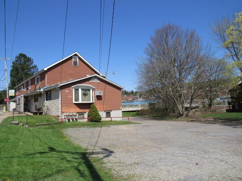 More Photos Of 6 Pickering St, Brookville Restaurant For Sale