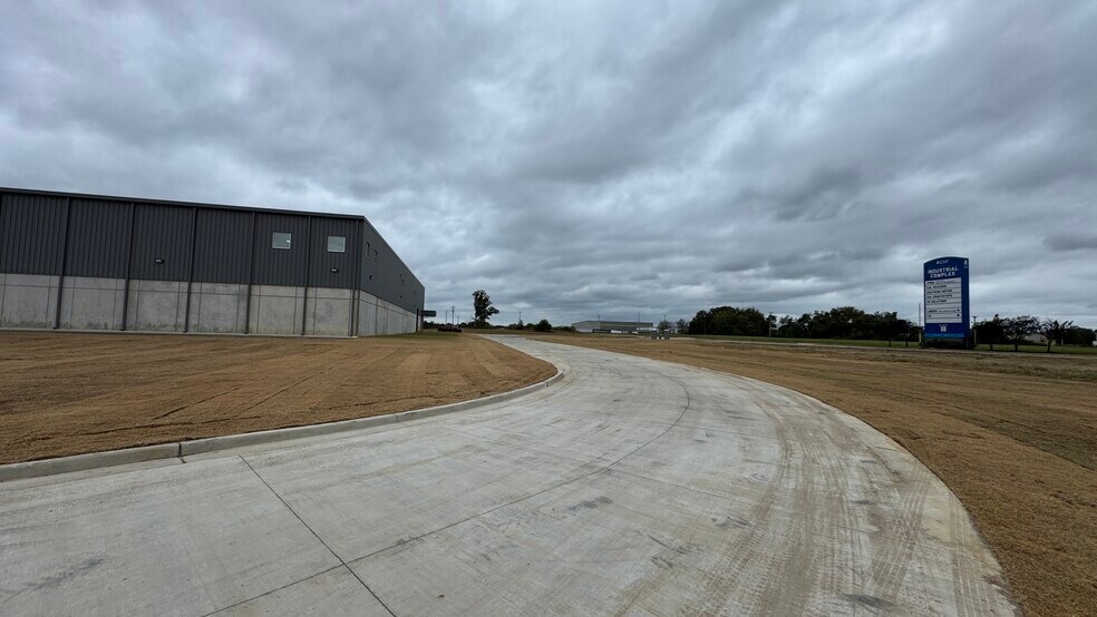 More Photos Of 17 Tab Way, Baldwyn Warehouse For Sale