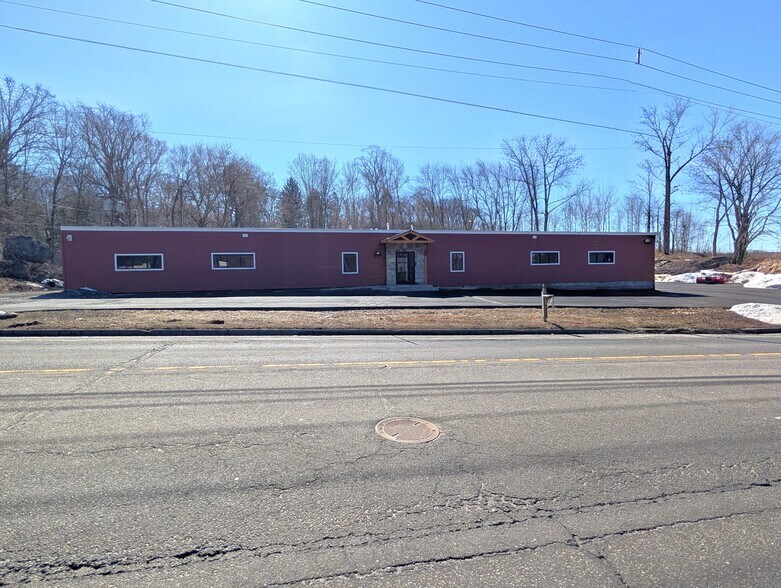 More Photos Of 3812 East Main St, Waterbury Freestanding For Lease