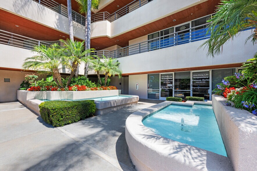 More Photos Of 5850 Oberlin Dr, San Diego Office For Sale