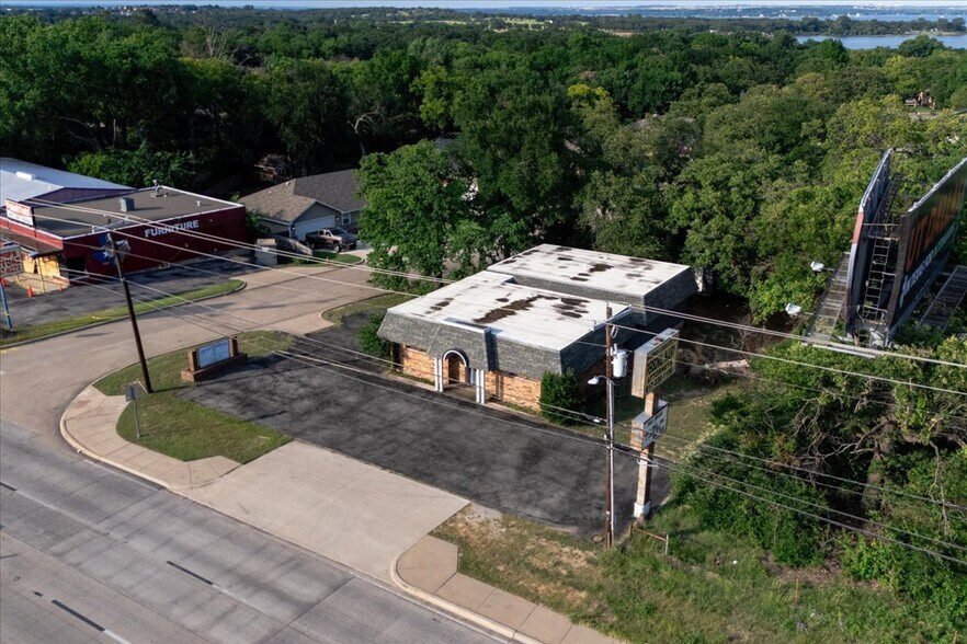 More Photos Of 1501 Southeast Pky, Azle Office For Sale