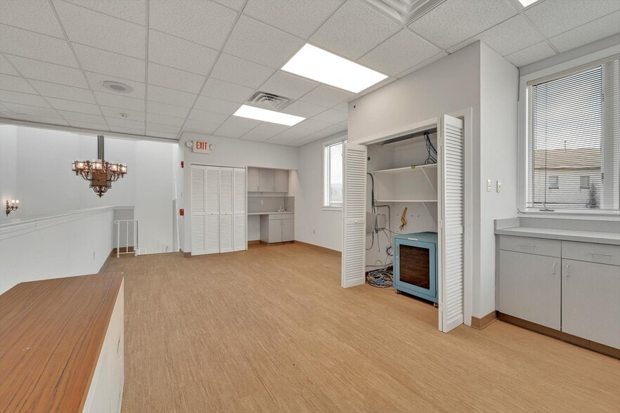 More Photos Of 377 E High St, Pottstown Bank For Sale