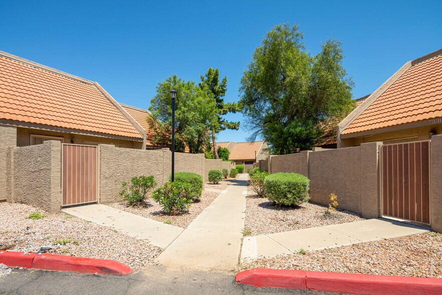 More Photos Of 7430-7448 N 43rd Dr, Glendale Apartments For Sale