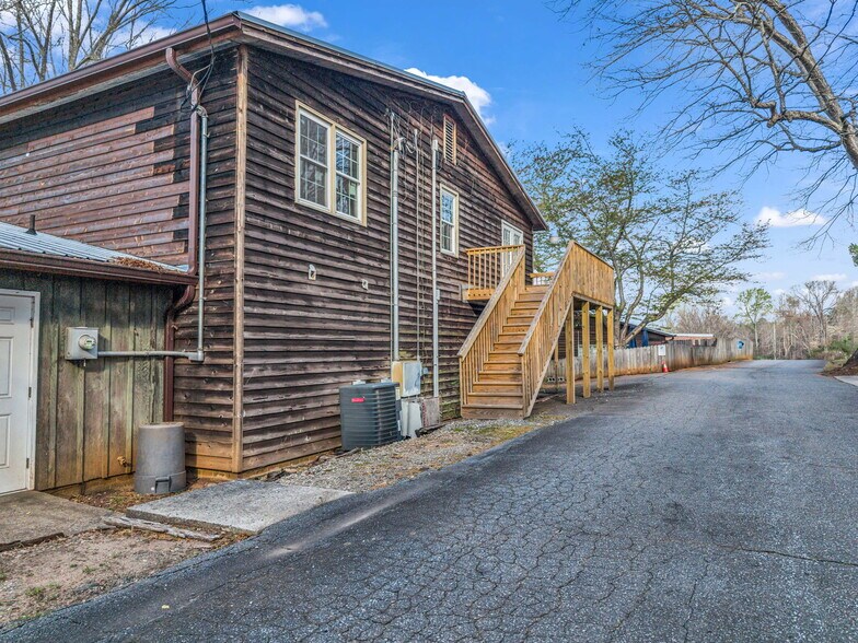 More Photos Of 192 Fashion Cir, Rutherfordton General Retail For Sale