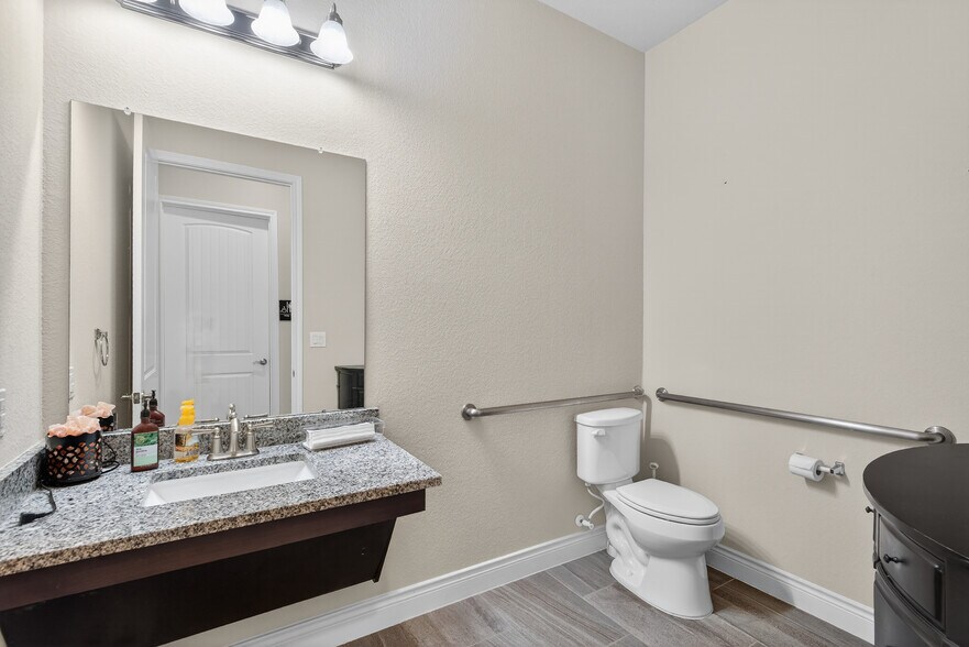 More Photos Of 32400 SH 249, Pinehurst Office For Sale