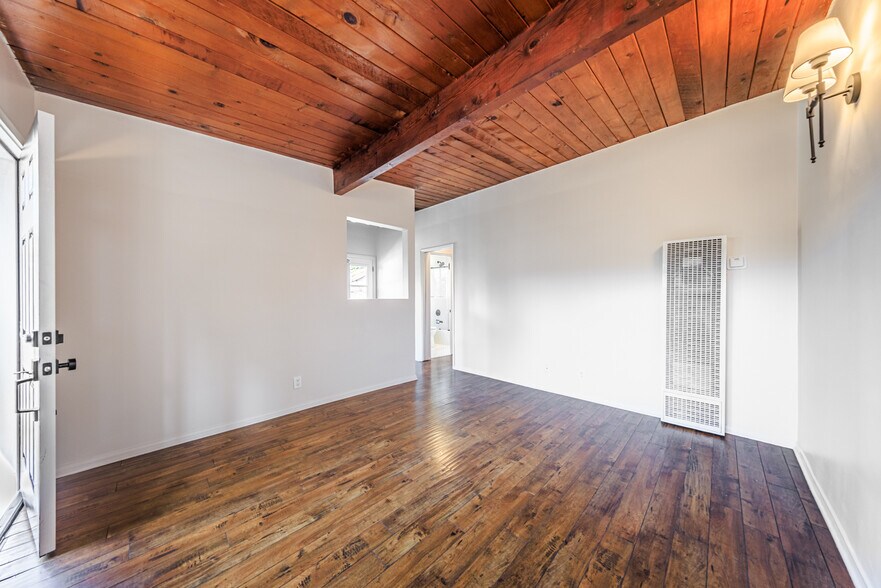 More Photos Of 5629 Cleon Ave, North Hollywood Multifamily For Sale