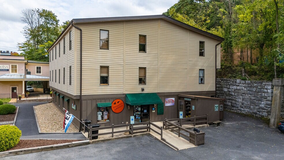 More Photos Of 50 Middlebrook Ave, Staunton Storefront For Sale