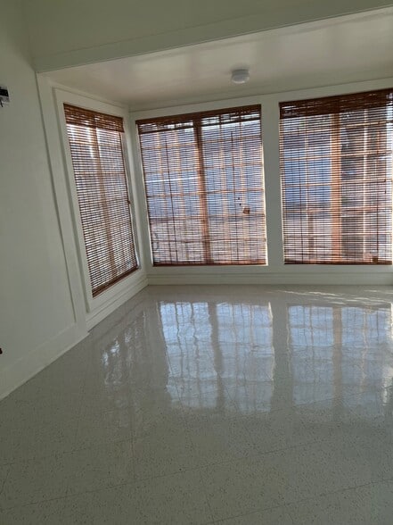 More Photos Of 838 W 19th St, Merced Office For Lease