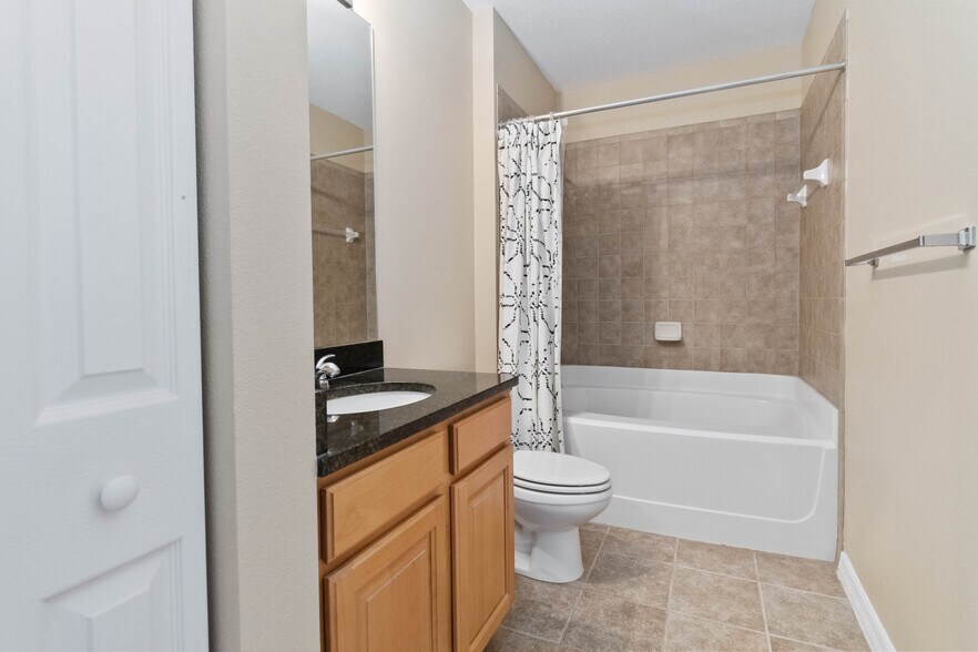 More Photos Of 3730 Avalon Park East Blvd, Orlando Office Residential For Sale