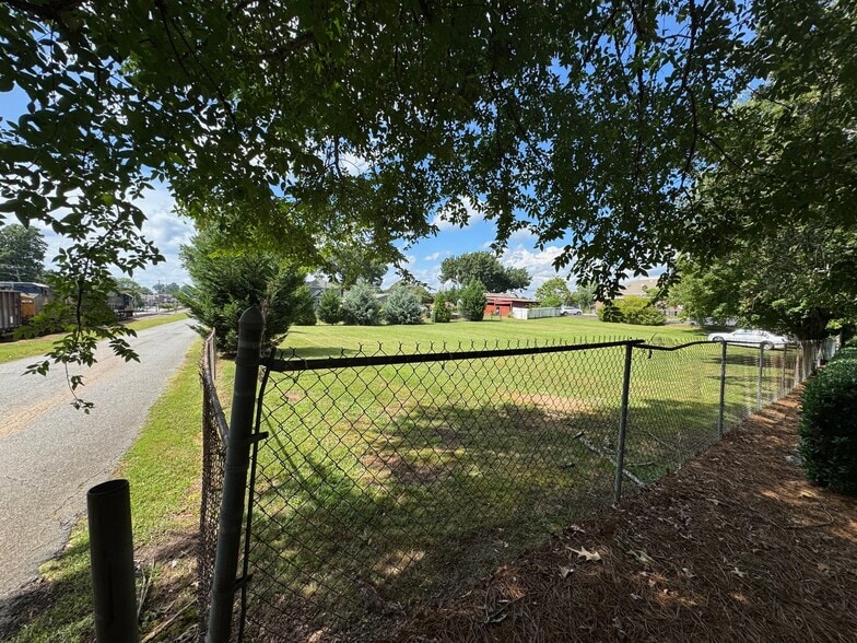 More Photos Of Lot 1 Derr St @ Mclurd, Stanley Land For Sale