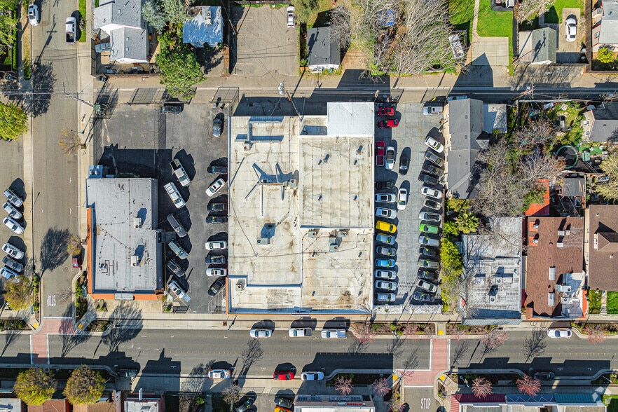 More Photos Of 216-220 Riverside Ave, Roseville Storefront Retail Office For Lease