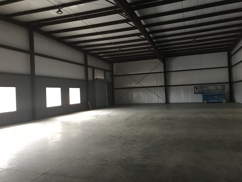 More Photos Of 409 Highway 64, Ocoee Showroom For Sale