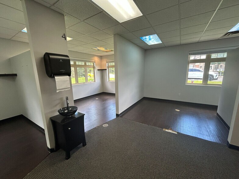 More Photos Of 440 Beecher Rd, Columbus Medical For Sale
