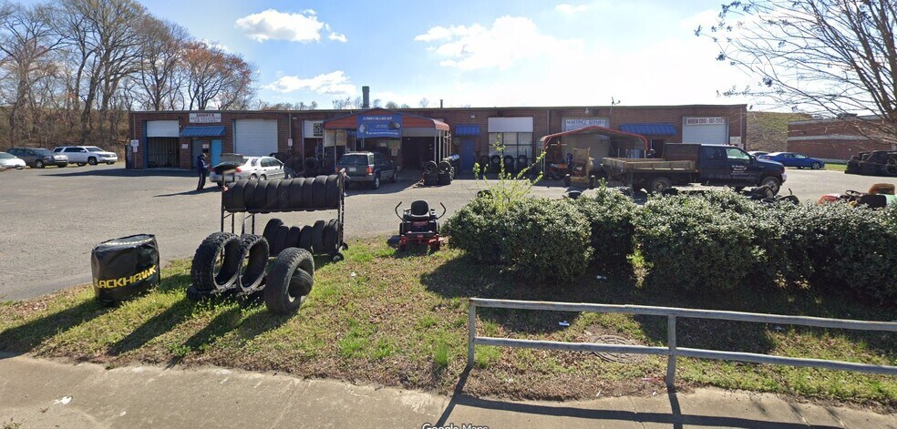 More Photos Of 3307 N Liberty St, Winston-Salem Auto Repair For Lease